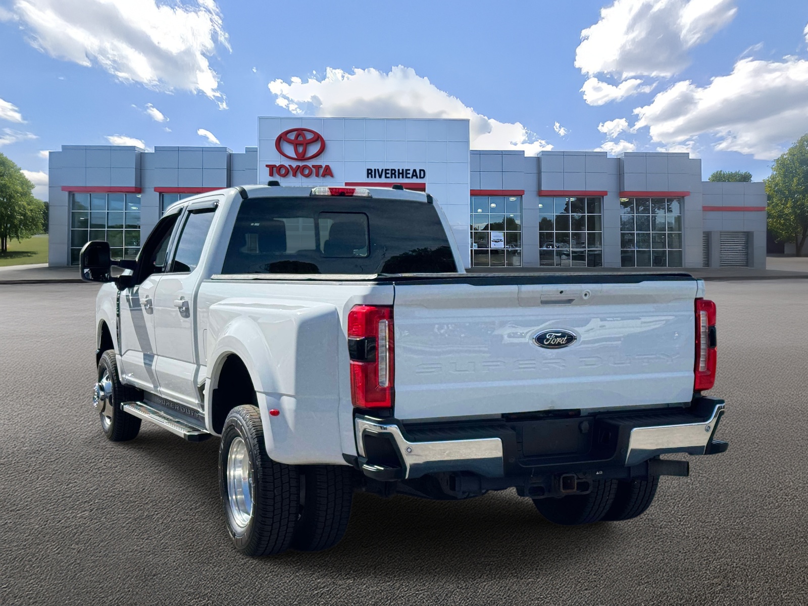 Used 2023 Ford Super Duty F-350 DRW Truck