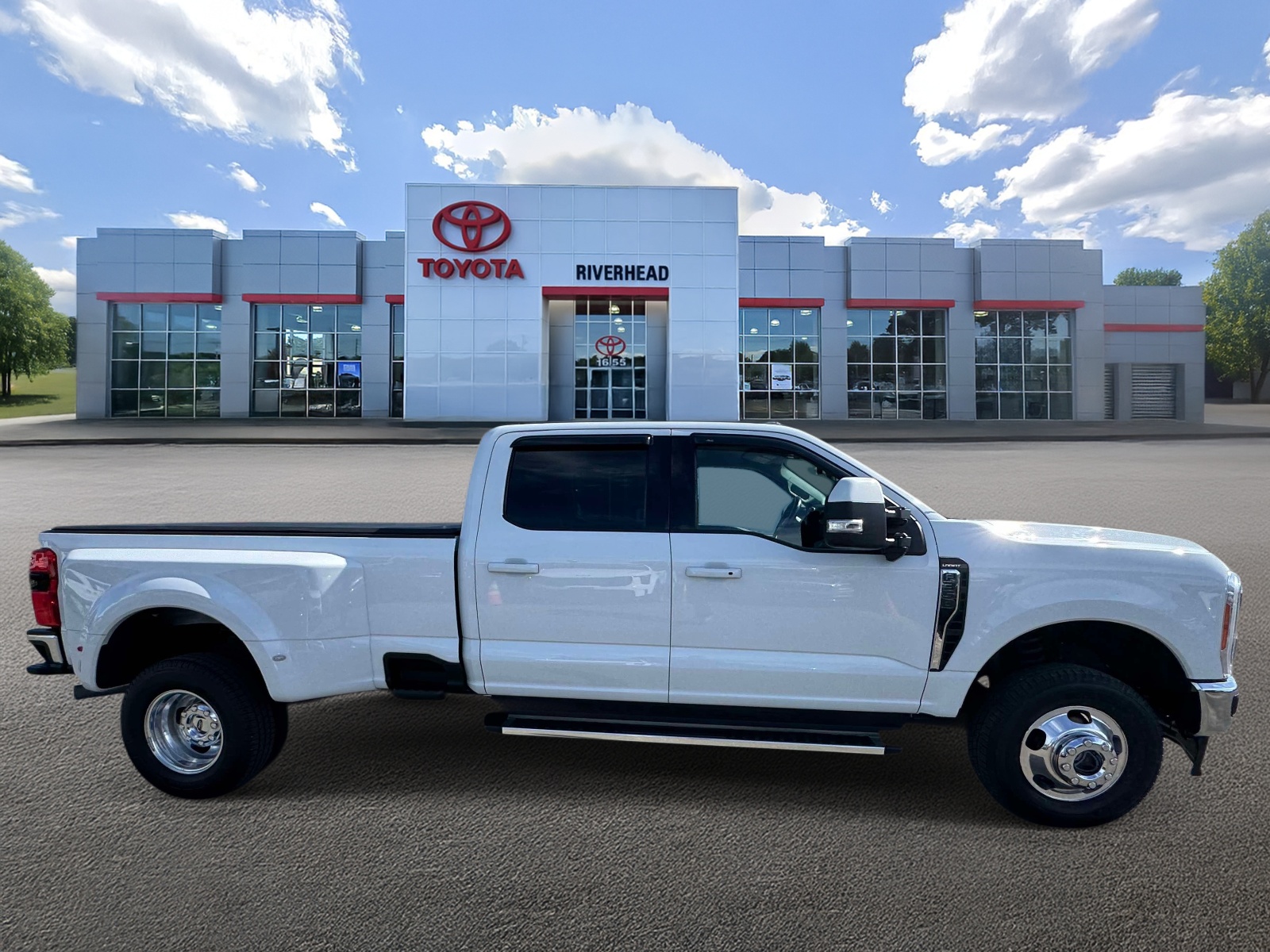 Used 2023 Ford Super Duty F-350 DRW Truck