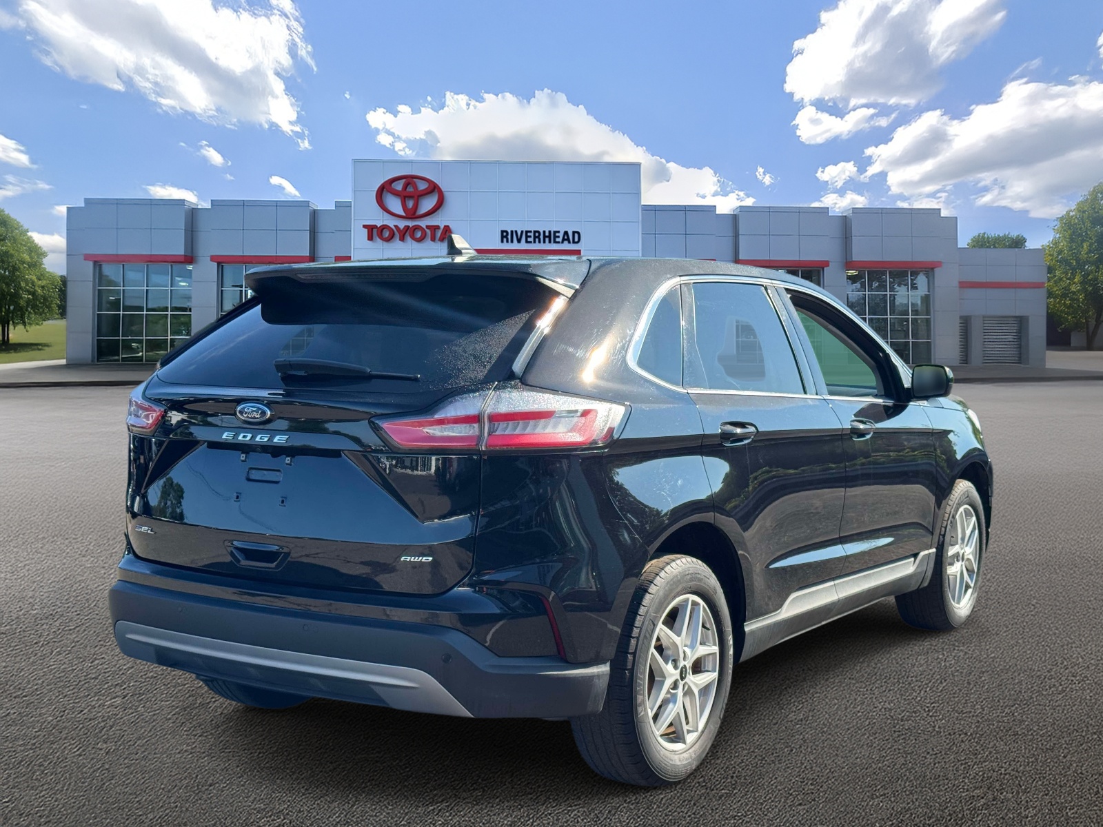 Used 2023 Ford Edge SUV