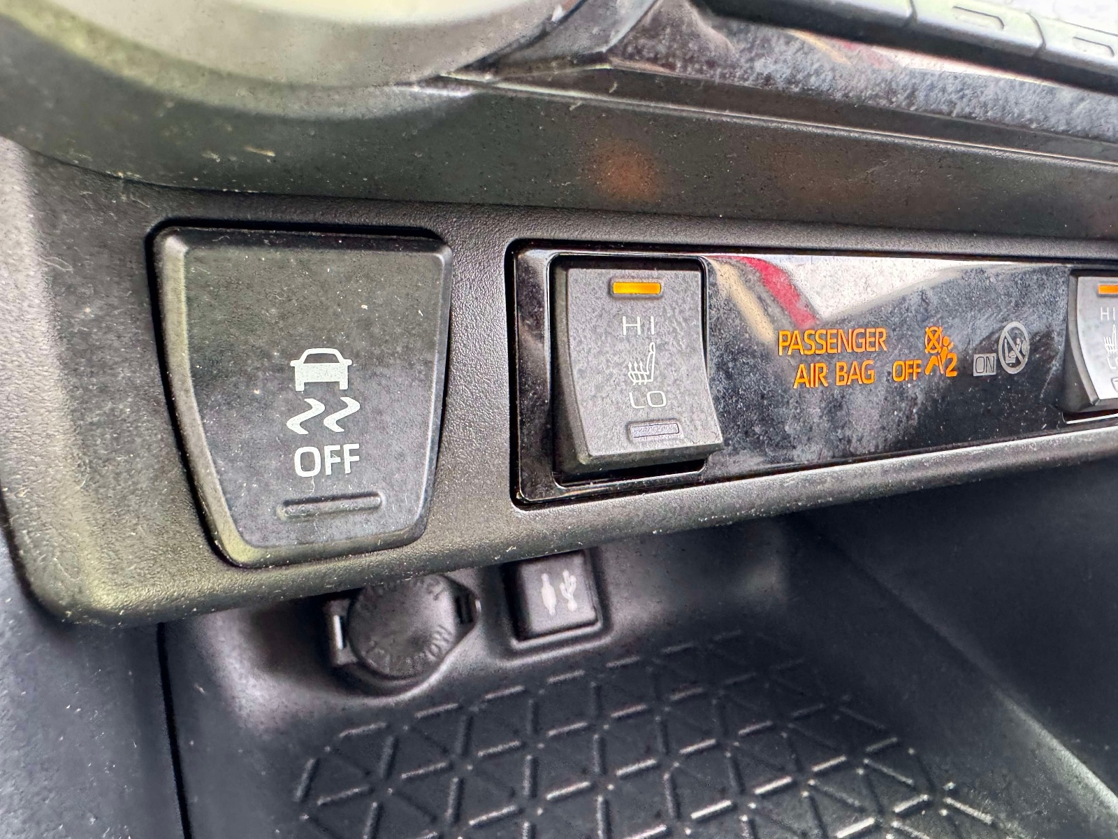 Used 2019 Toyota RAV4 SUV