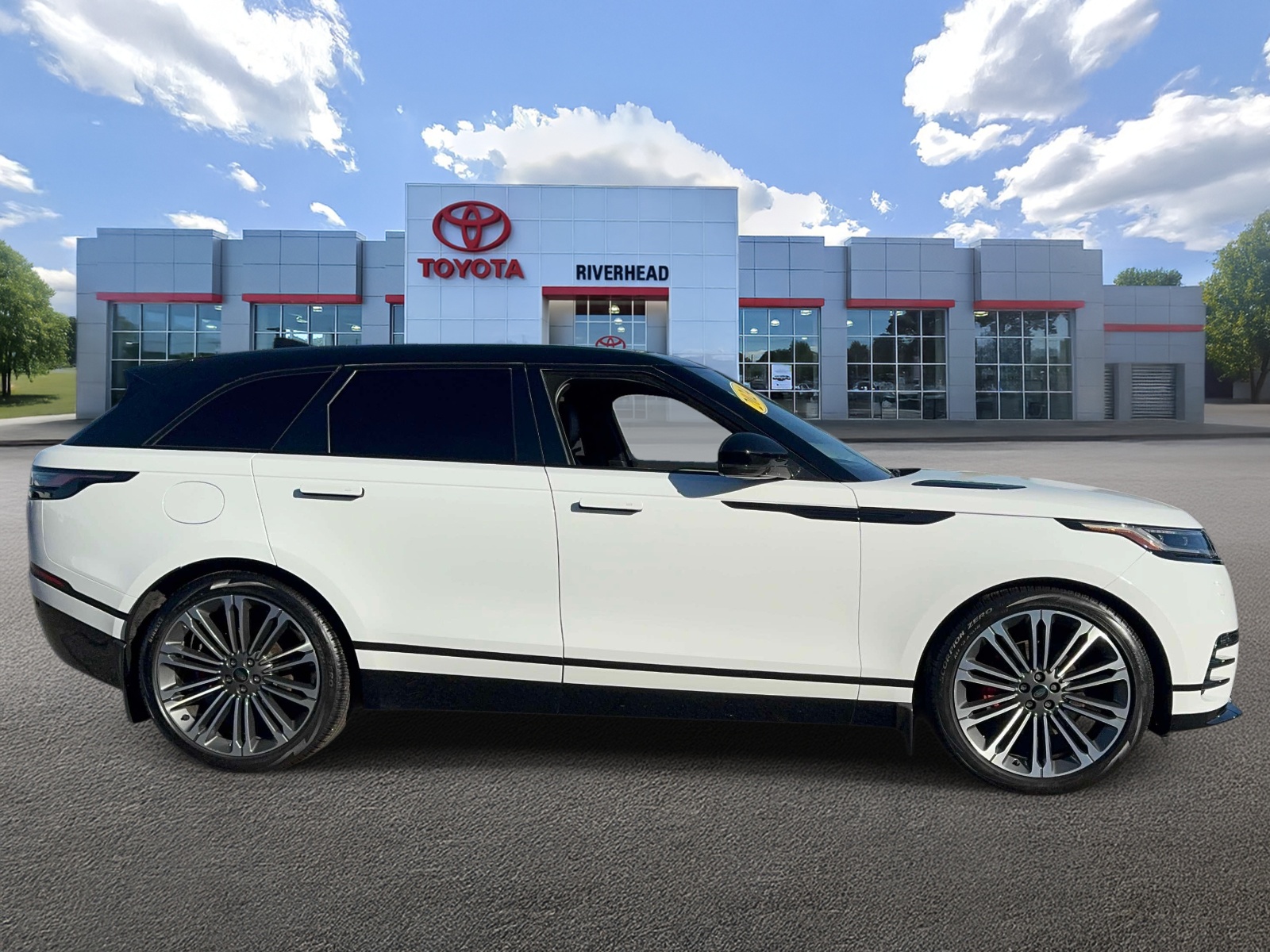 Used 2024 Land rover Range Rover Velar SUV