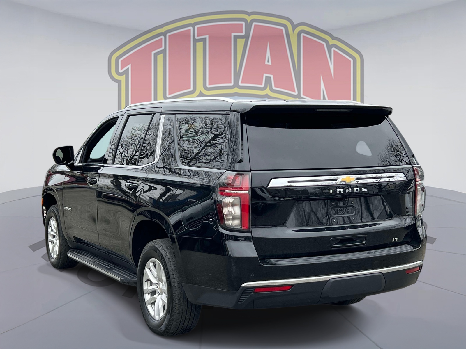 View vehicle photo 5