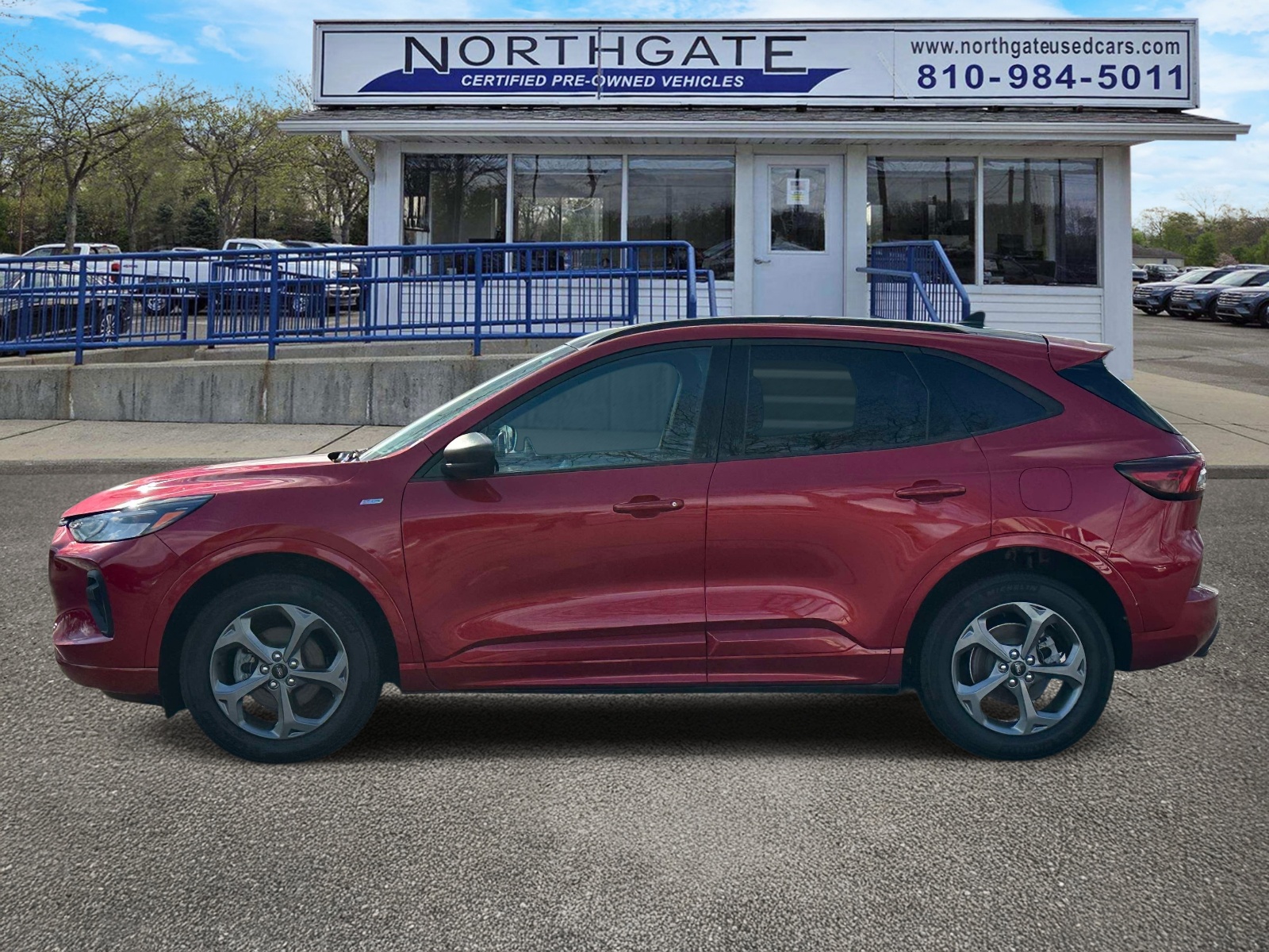 View vehicle photo 4