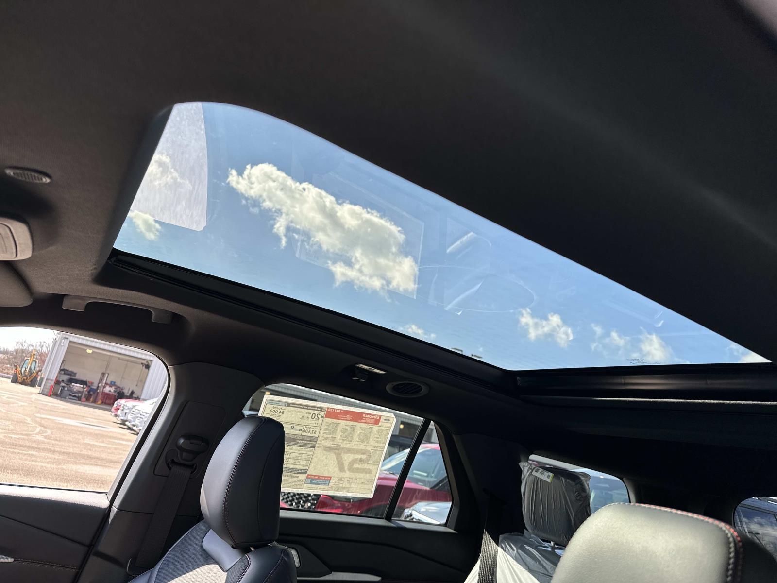 View vehicle photo 4