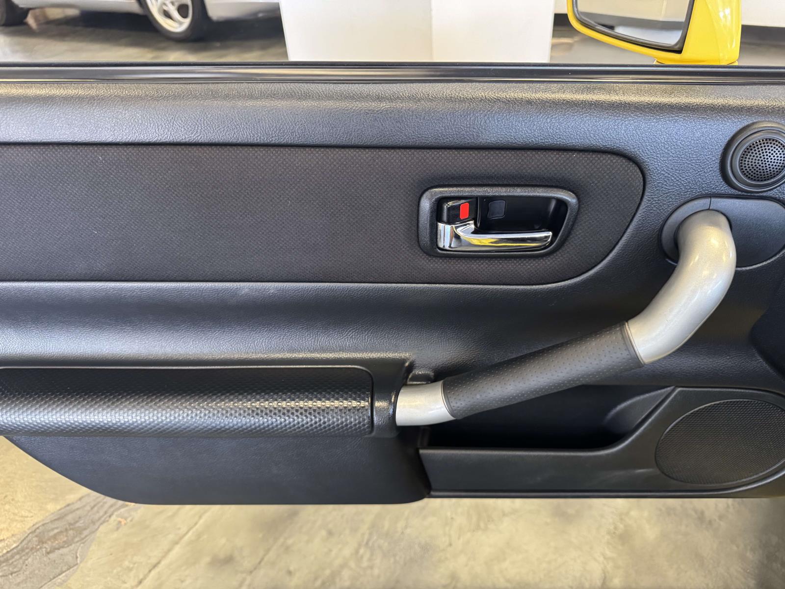 2000 Toyota MR2 Spyder Base - Photo 14