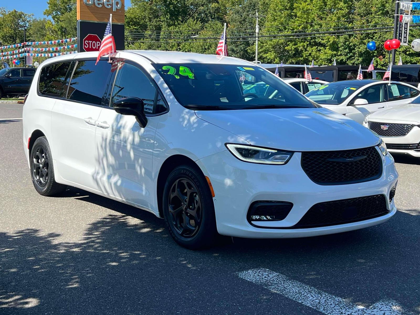  2024 Chrysler Pacifica Hybrid S Appearance FWD   