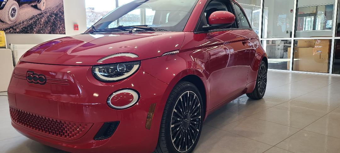 Red by (Red) 2024 FIAT 500e Inspi(RED) FWD Hatchback Front-Wheel Drive Automatic