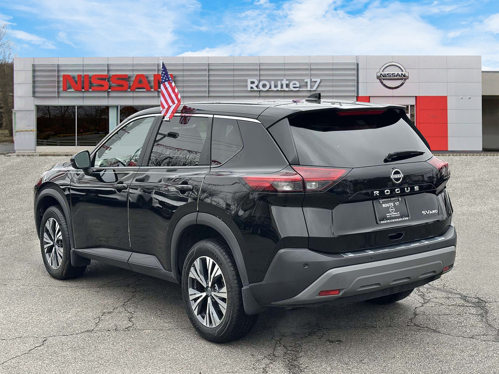 View vehicle photo 3