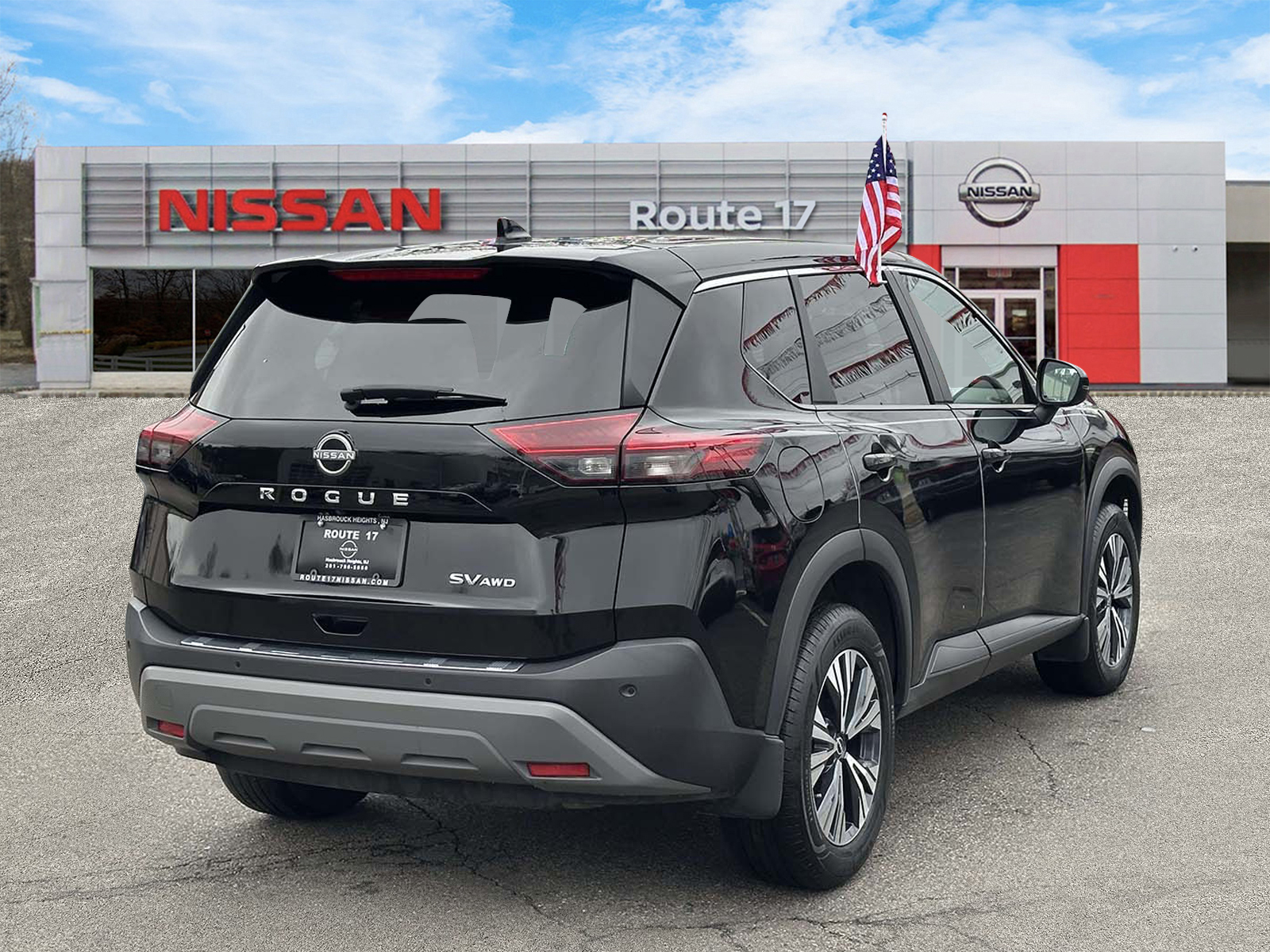 View vehicle photo 4