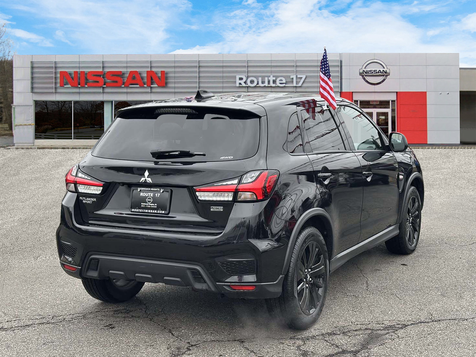 View vehicle photo 4