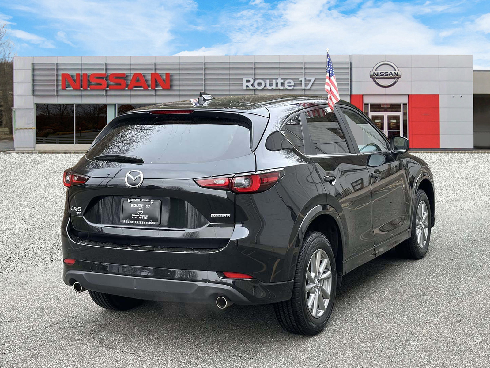 View vehicle photo 4