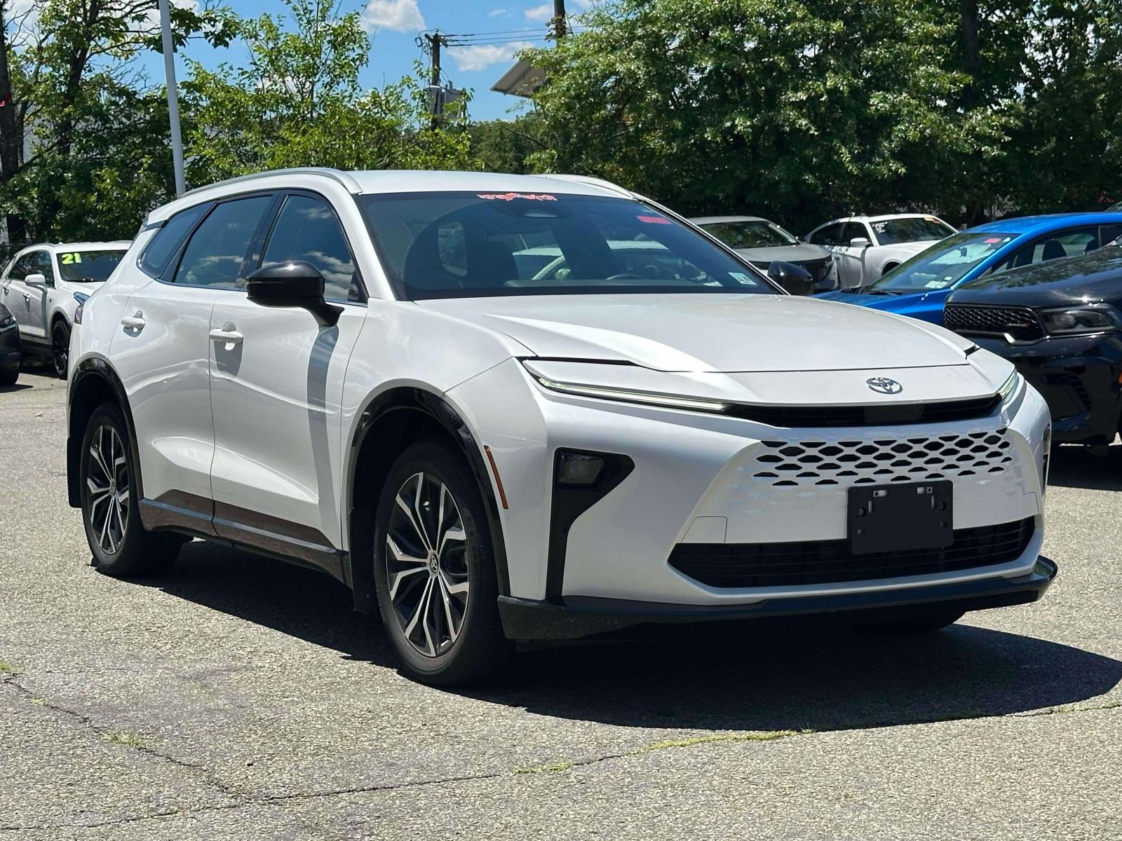 Oxygen White 2025 Toyota Crown Signia SUV / Crossover All-Wheel Drive Automatic