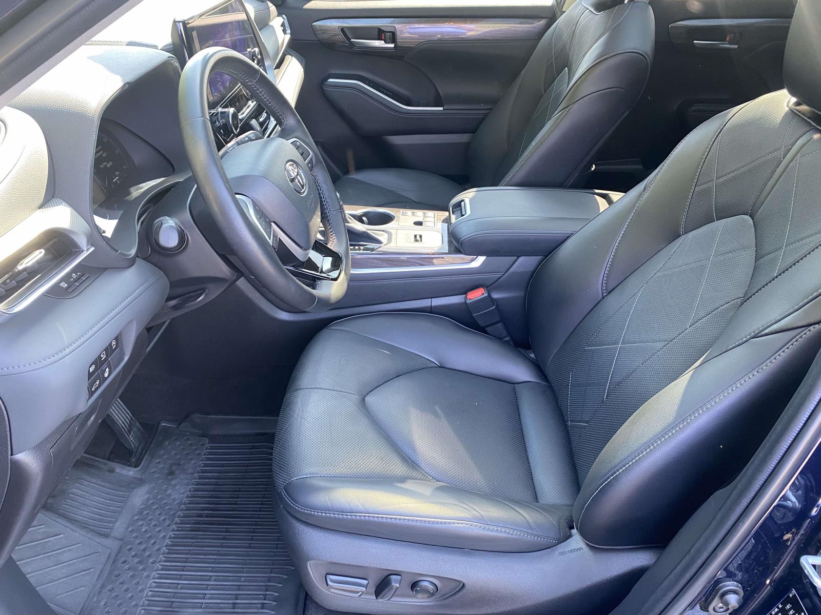 2023 Blueprint Toyota Highlander Platinum FWD SUV