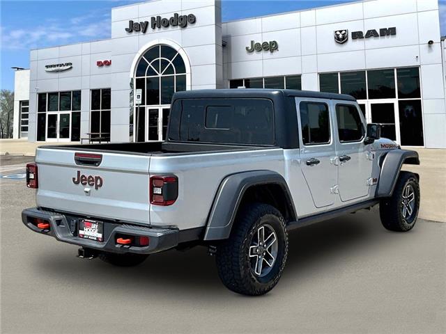 2024 Jeep Gladiator