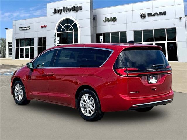 2027 Chrysler Pacifica
