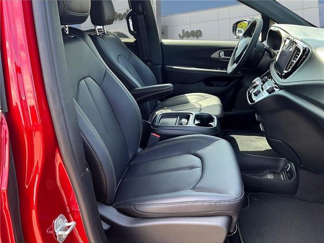 2027 Chrysler Pacifica