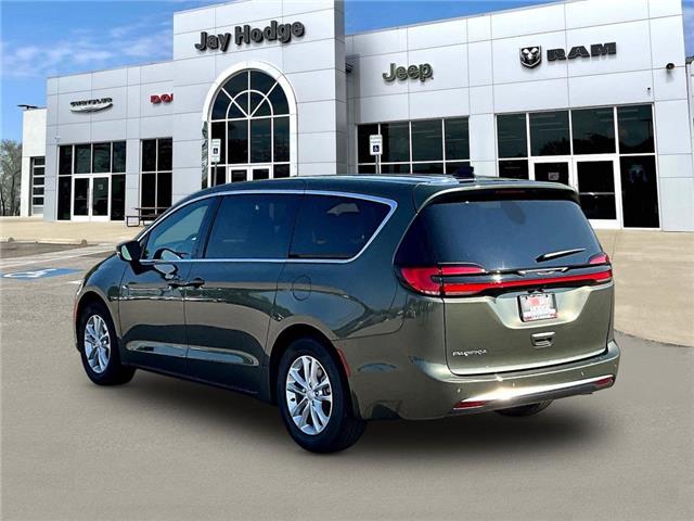 2027 Chrysler Pacifica