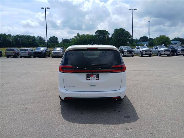 2027 Chrysler Pacifica