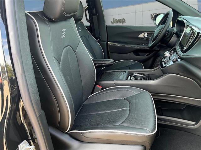 2027 Chrysler Pacifica