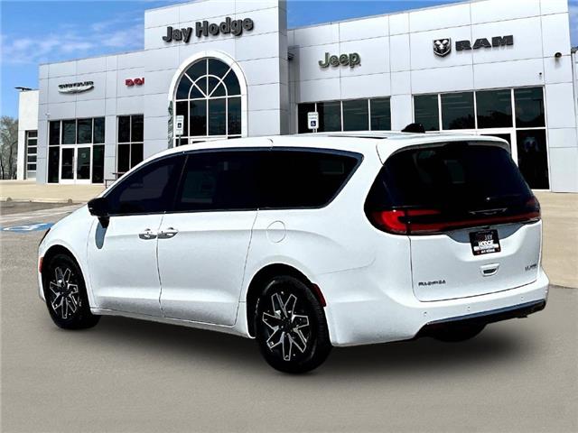 2027 Chrysler Pacifica