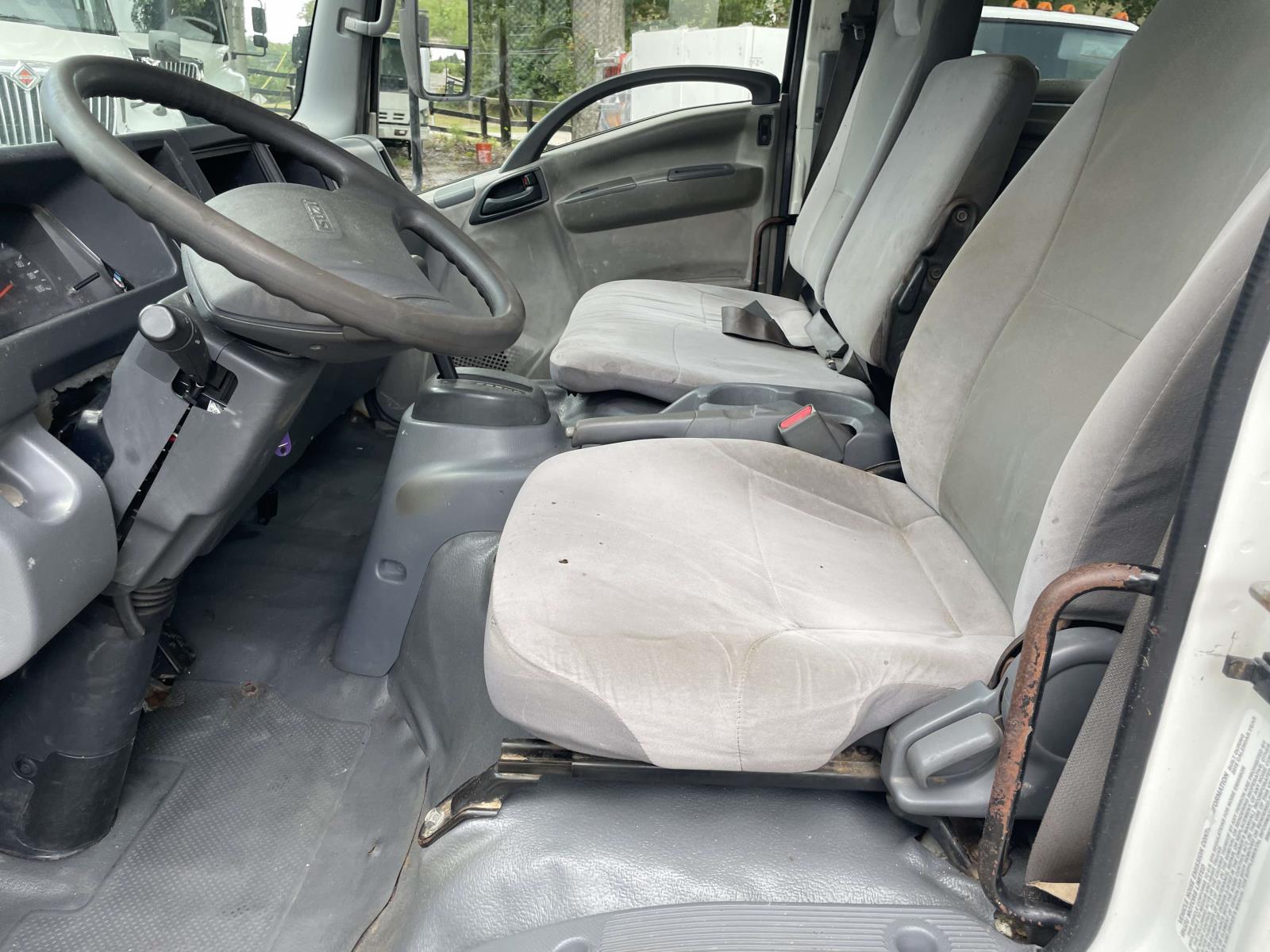 2016 Isuzu NPR - Photo 11