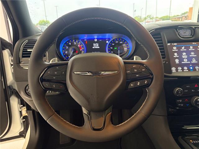 2023 Chrysler 300