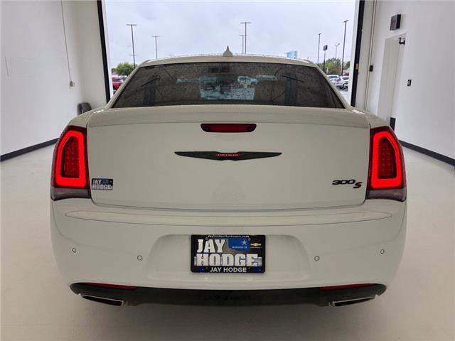 2023 Chrysler 300