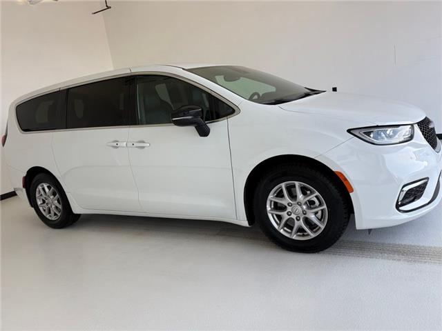 2025 Chrysler Pacifica