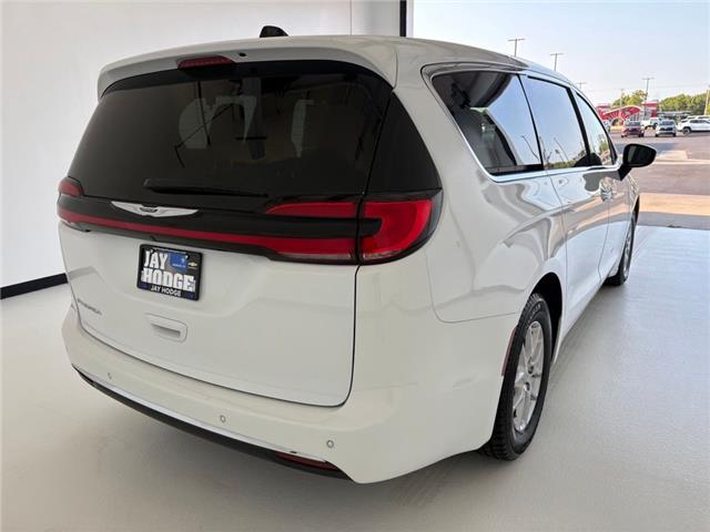 2025 Chrysler Pacifica