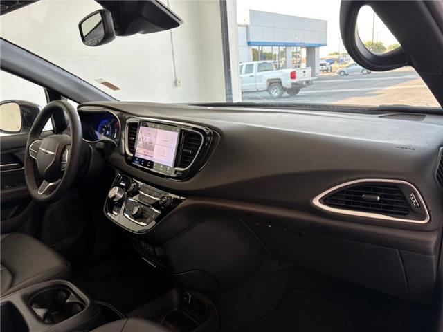 2025 Chrysler Pacifica