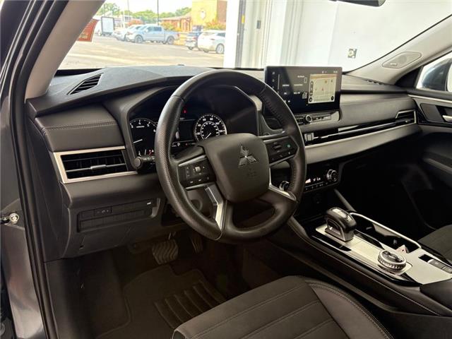 2025 Mitsubishi Outlander