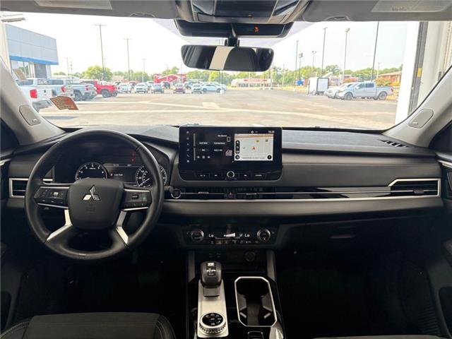 2025 Mitsubishi Outlander