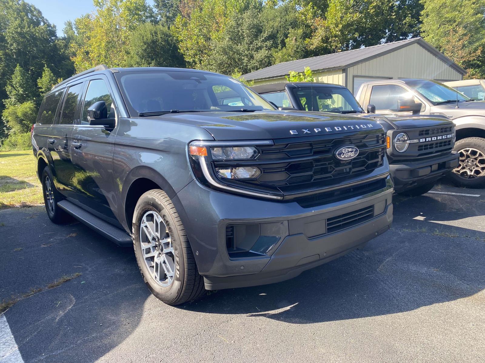 Blue 2025 Ford Expedition SUV / Crossover 4X2 Automatic