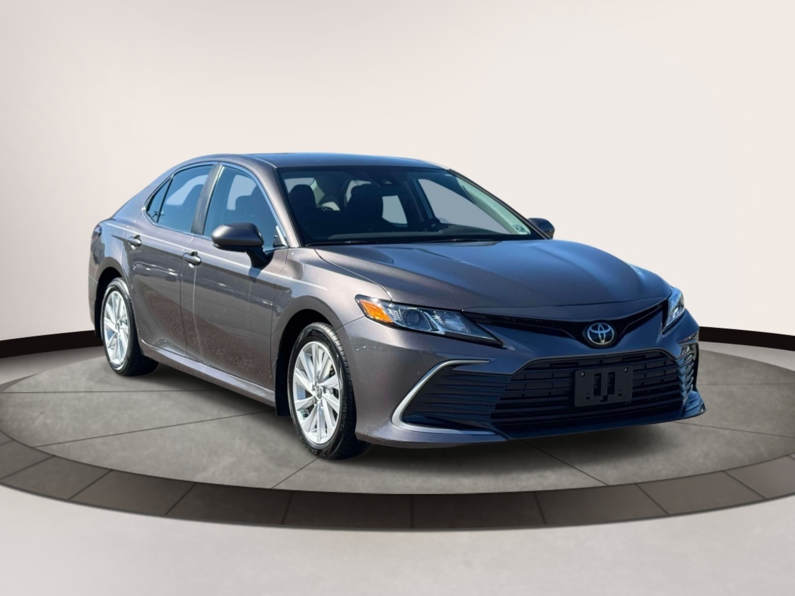 Gray 2023 Toyota Camry Sedan Front-Wheel Drive Automatic