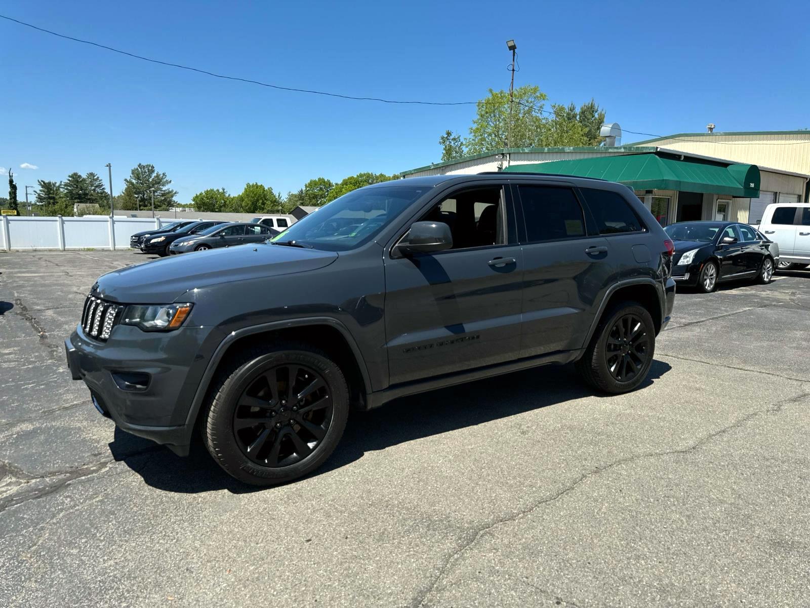 2018 Jeep Grand Cherokee Altitude 4WD's photo