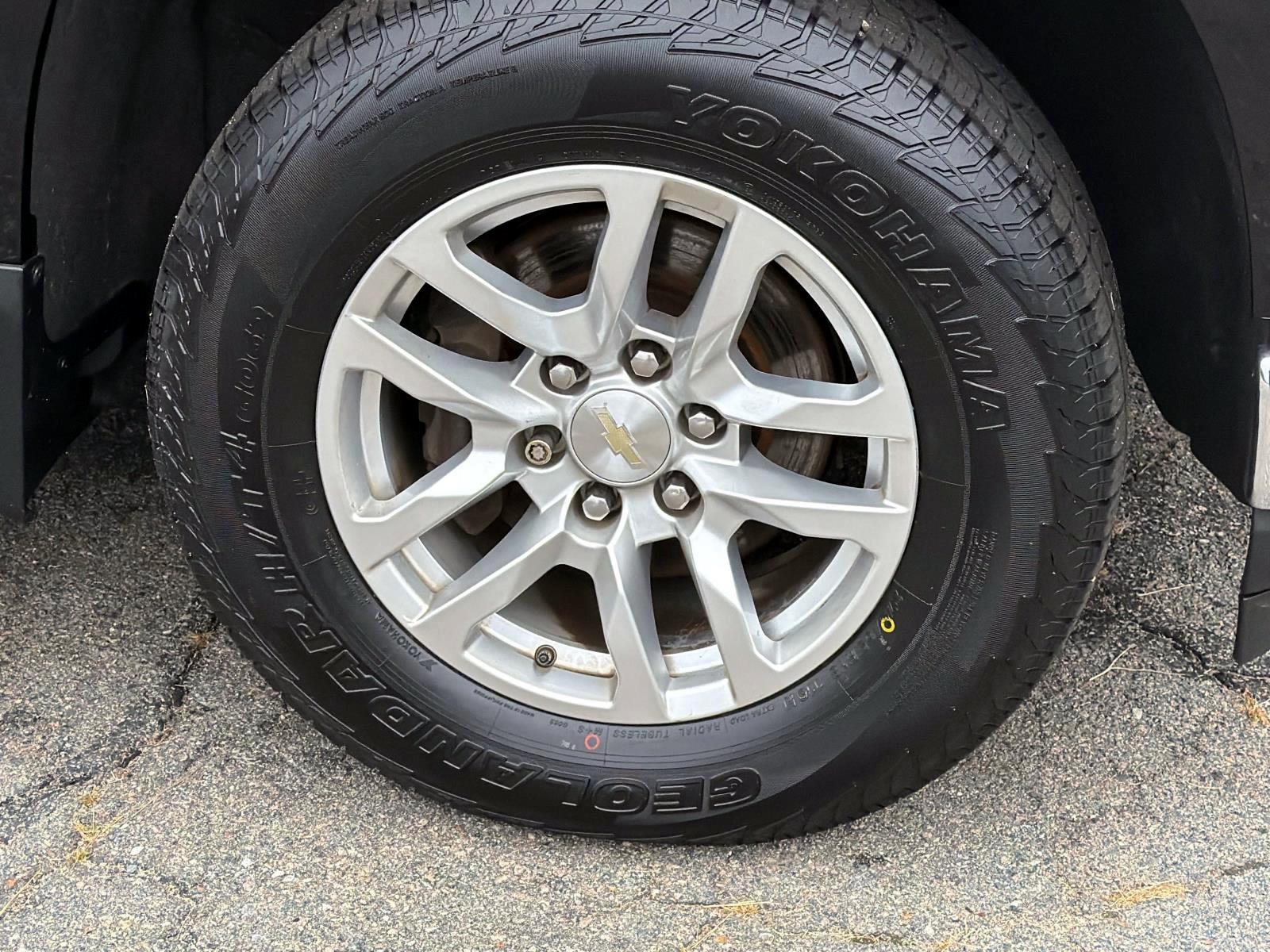 View vehicle photo 7