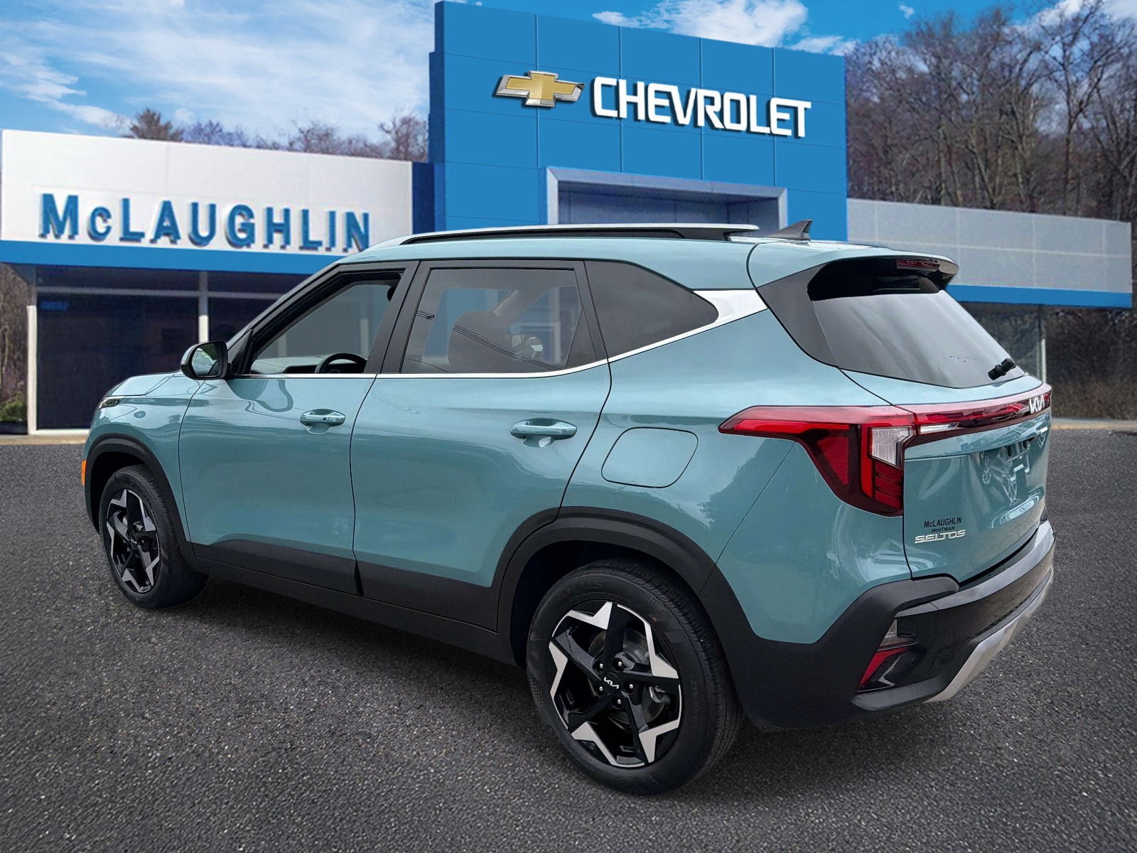 View vehicle photo 3