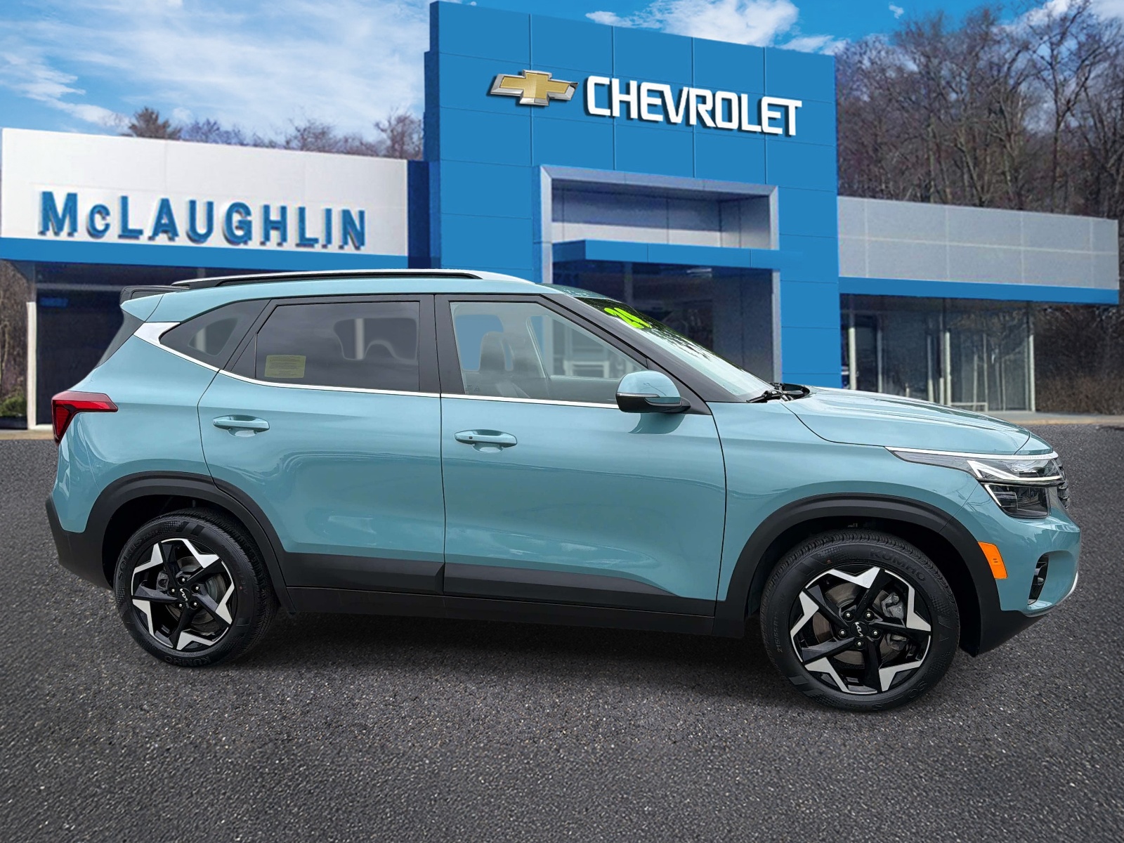 View vehicle photo 5