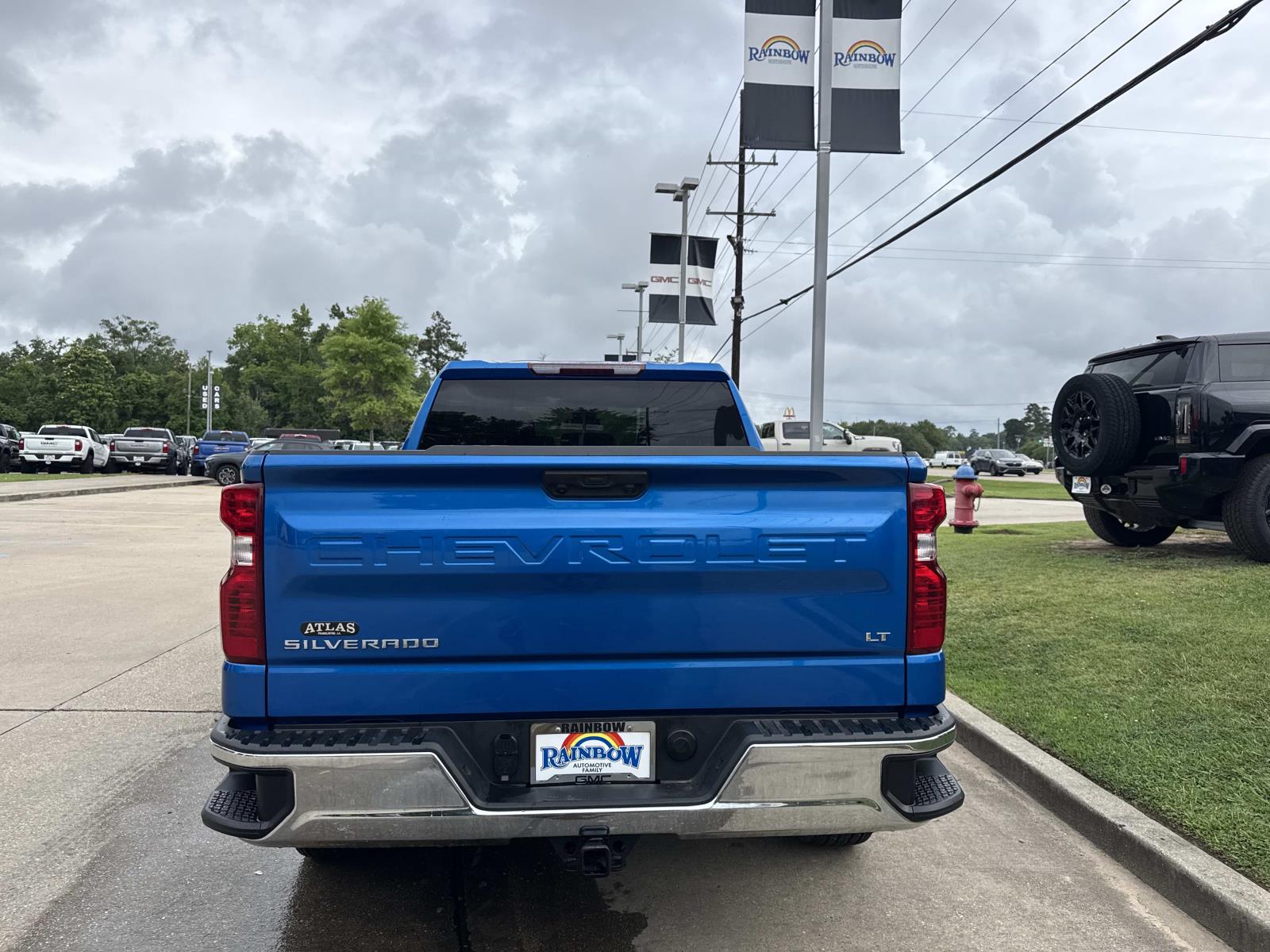 View vehicle photo 7