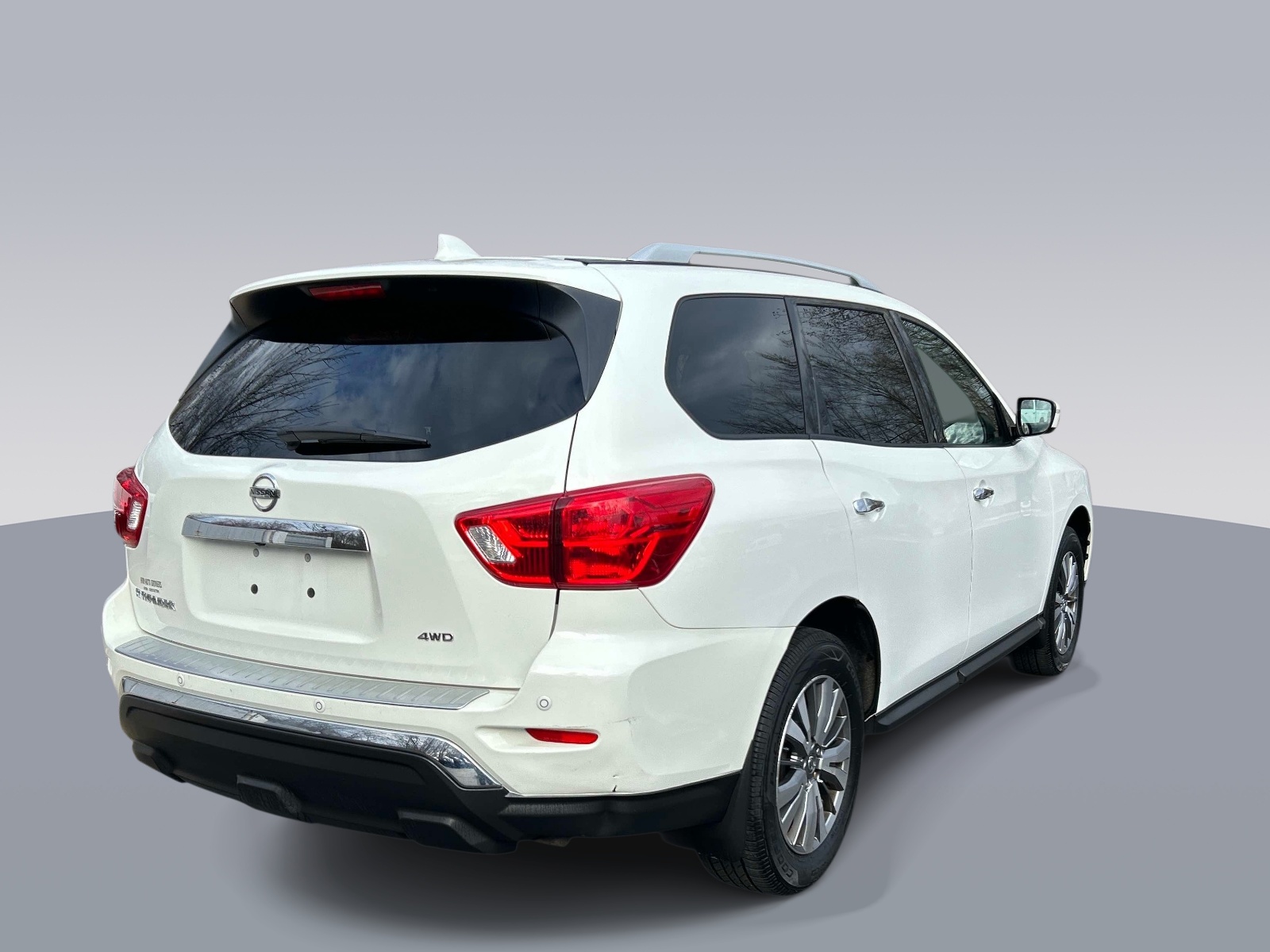 View vehicle photo 3