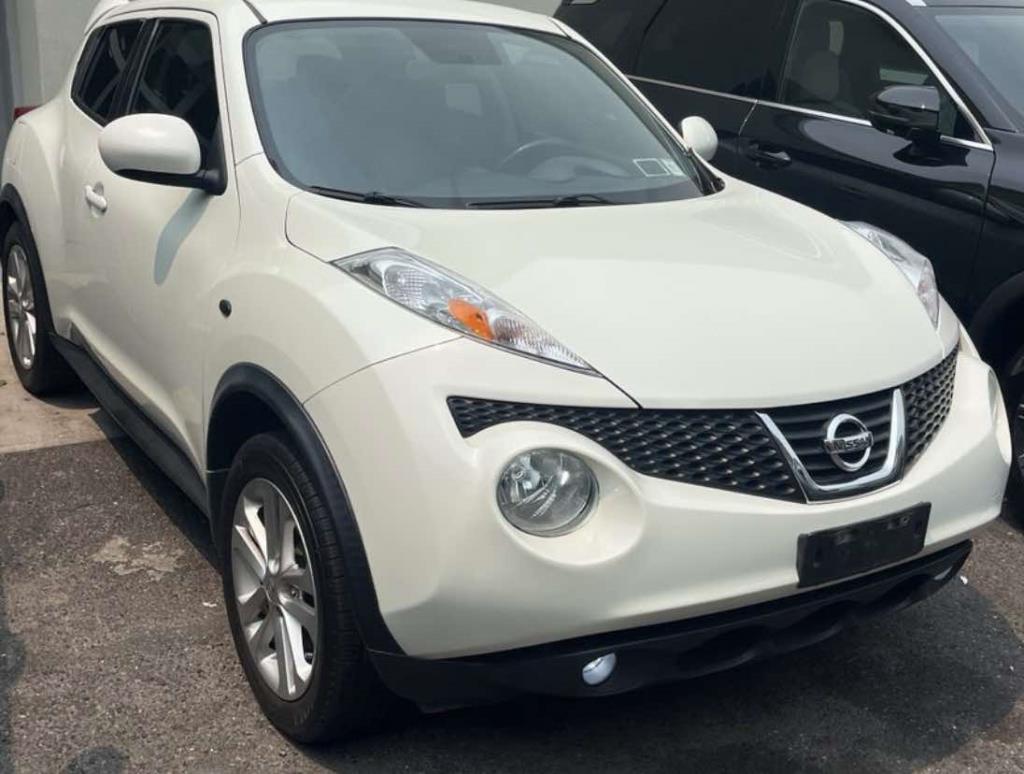 White Pearl 2012 Nissan Juke SUV / Crossover All-Wheel Drive Automatic