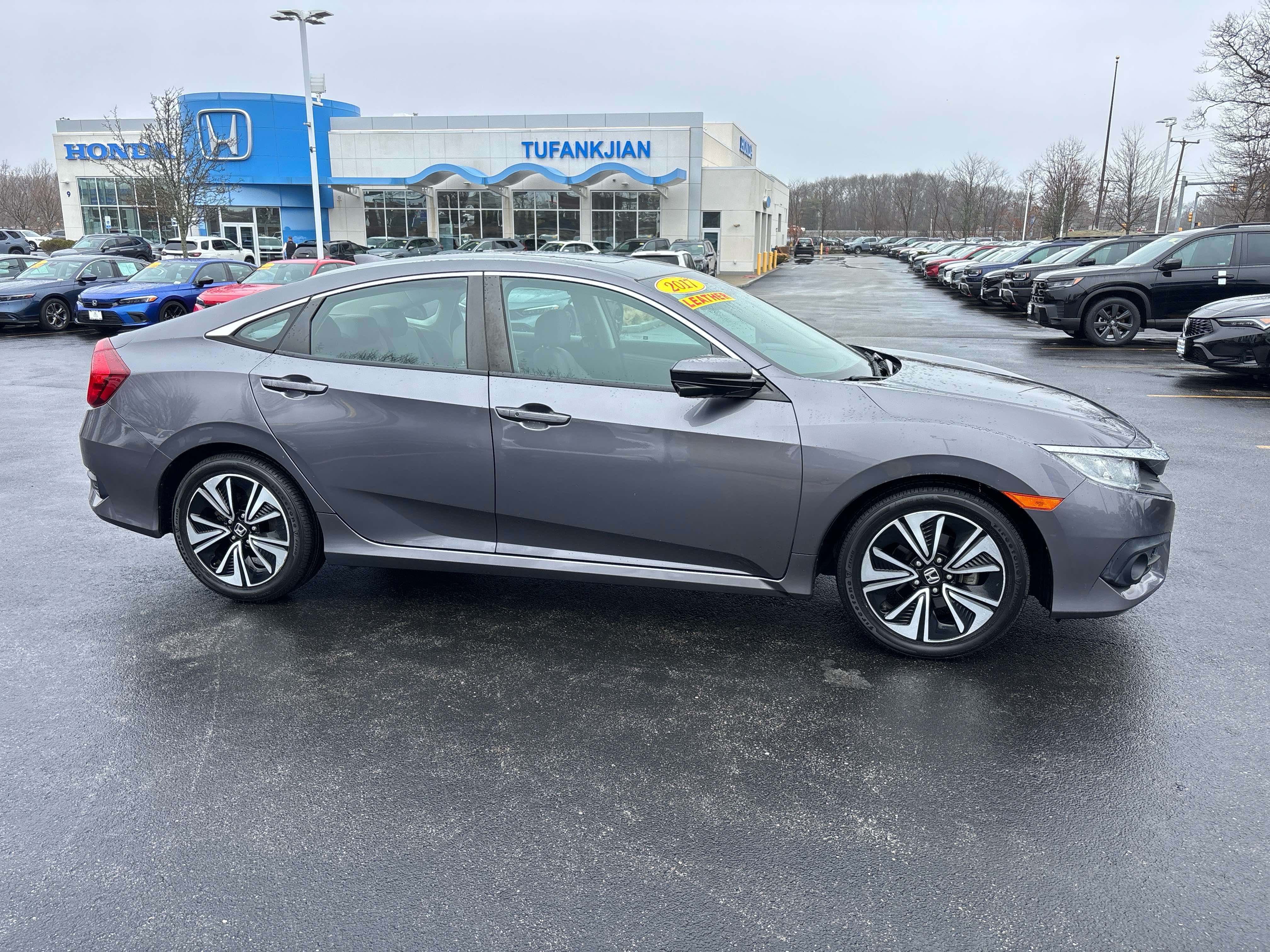 View vehicle photo 2