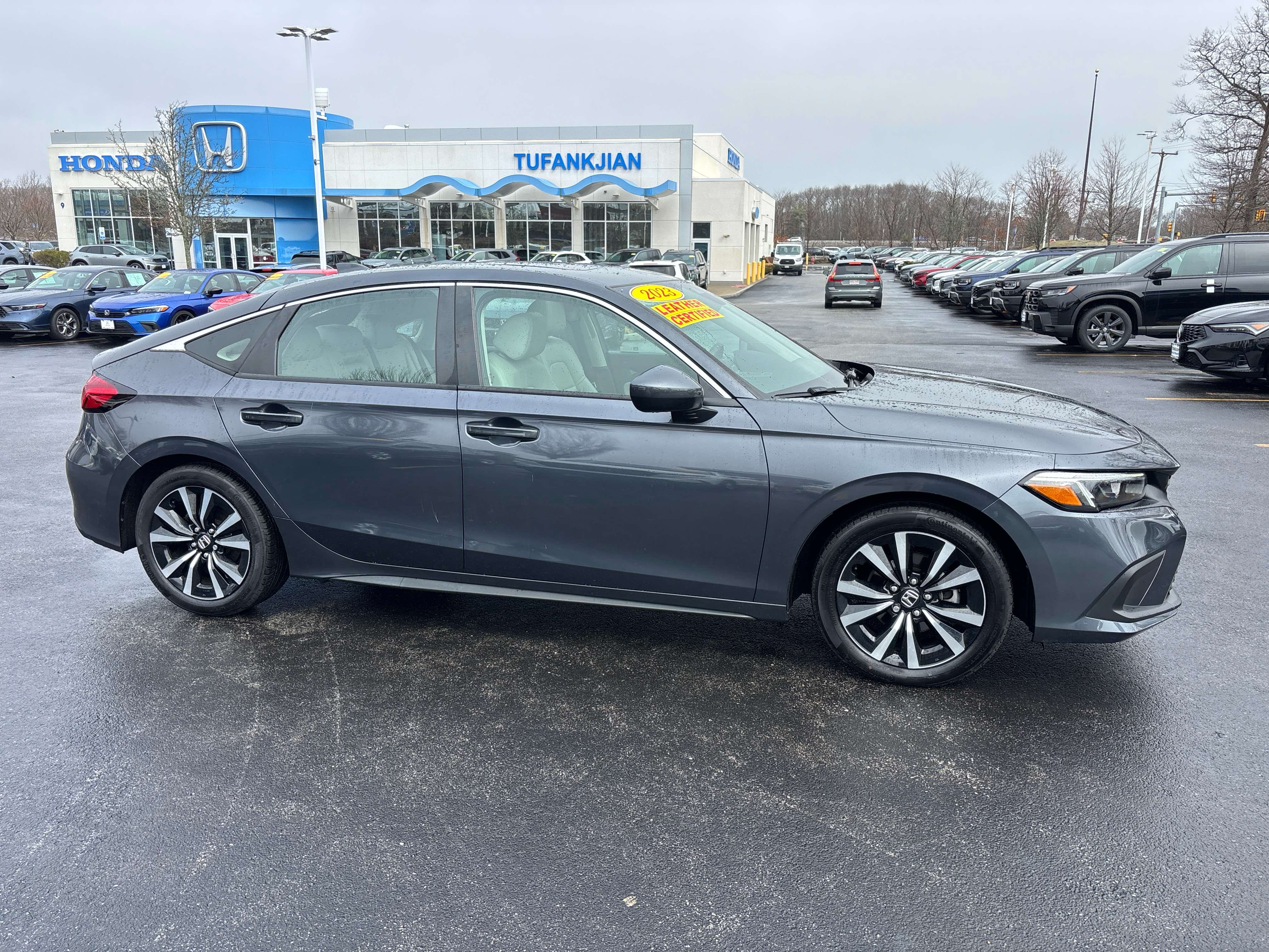 View vehicle photo 2