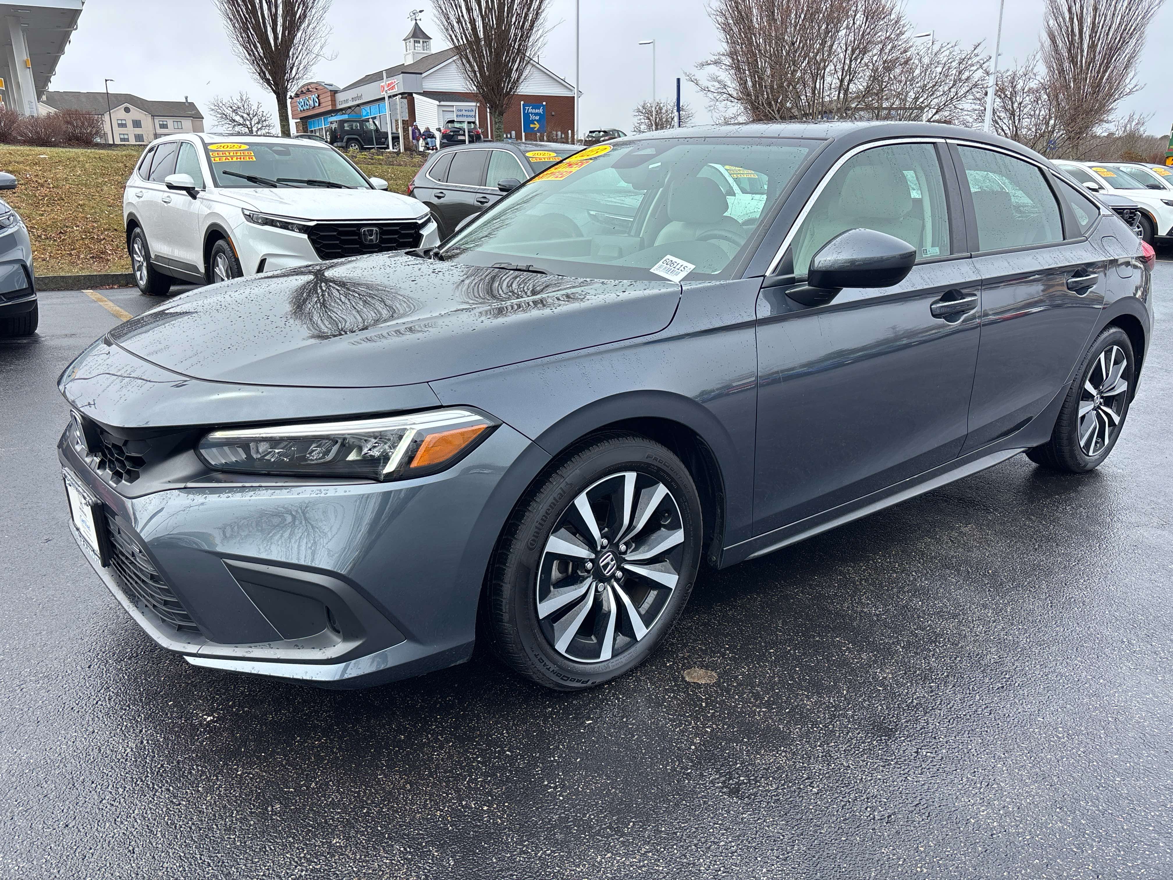 View vehicle photo 6