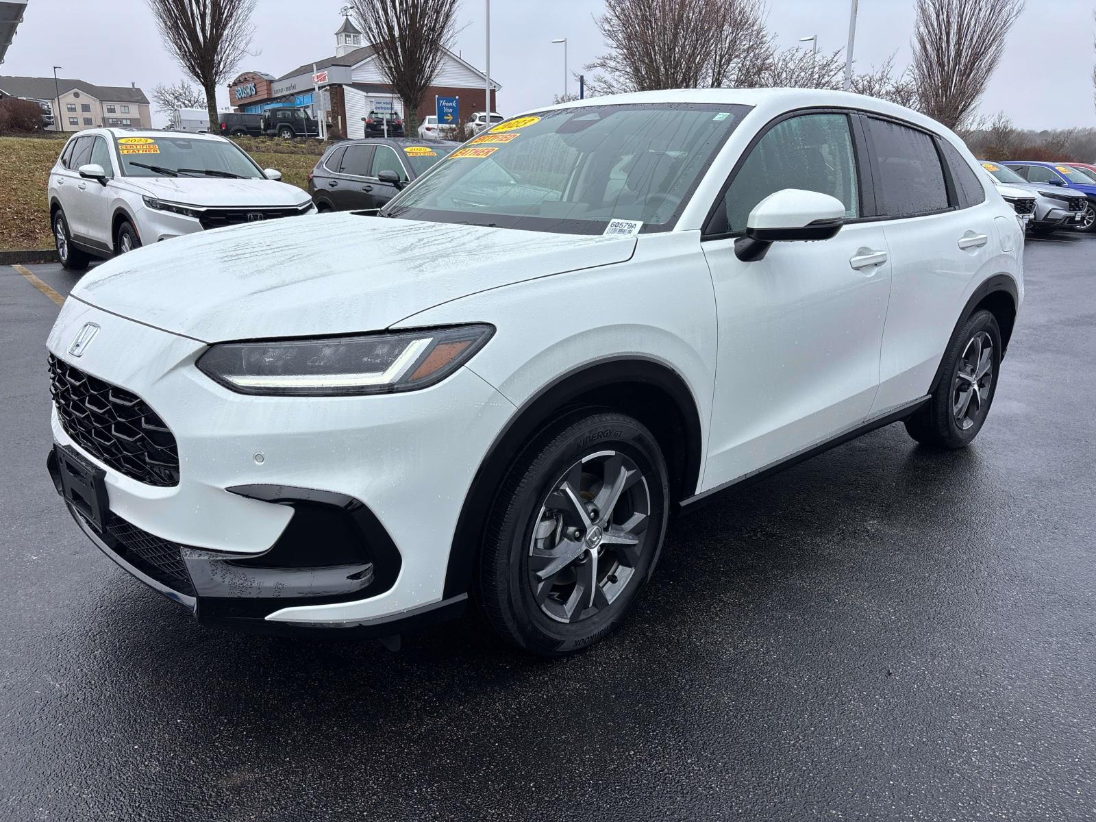 View vehicle photo 6