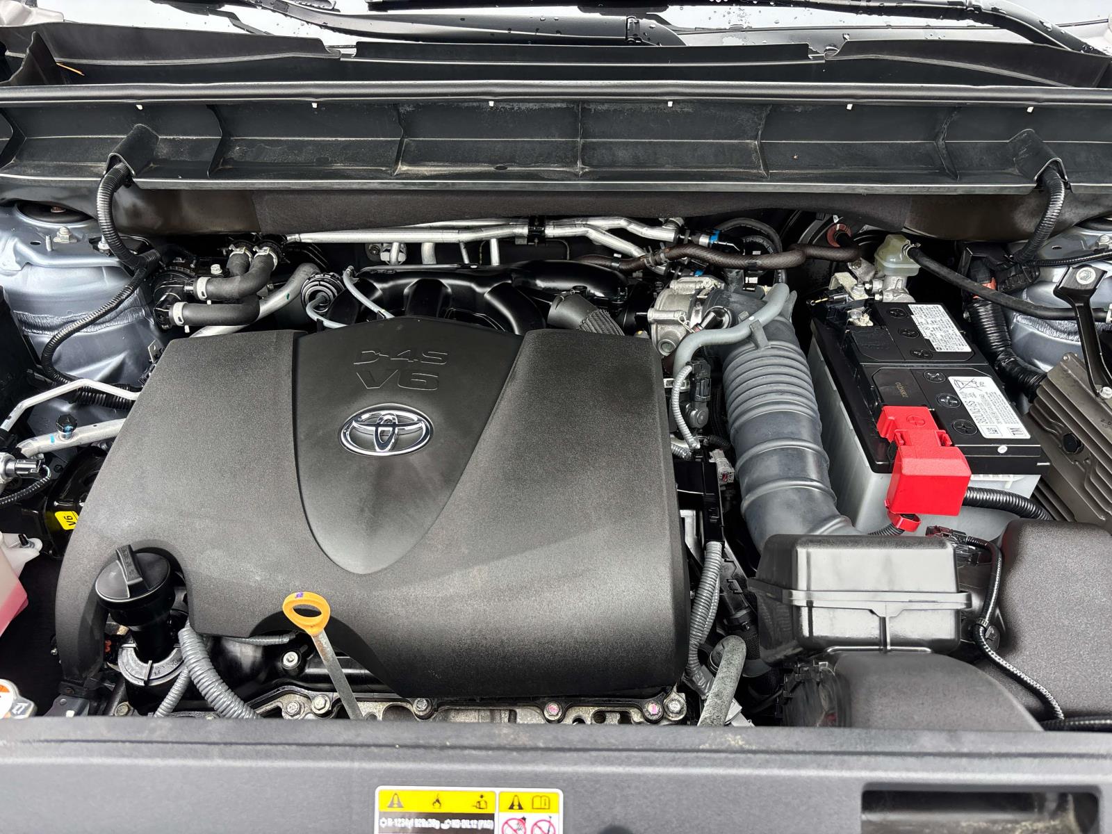 View vehicle photo 7