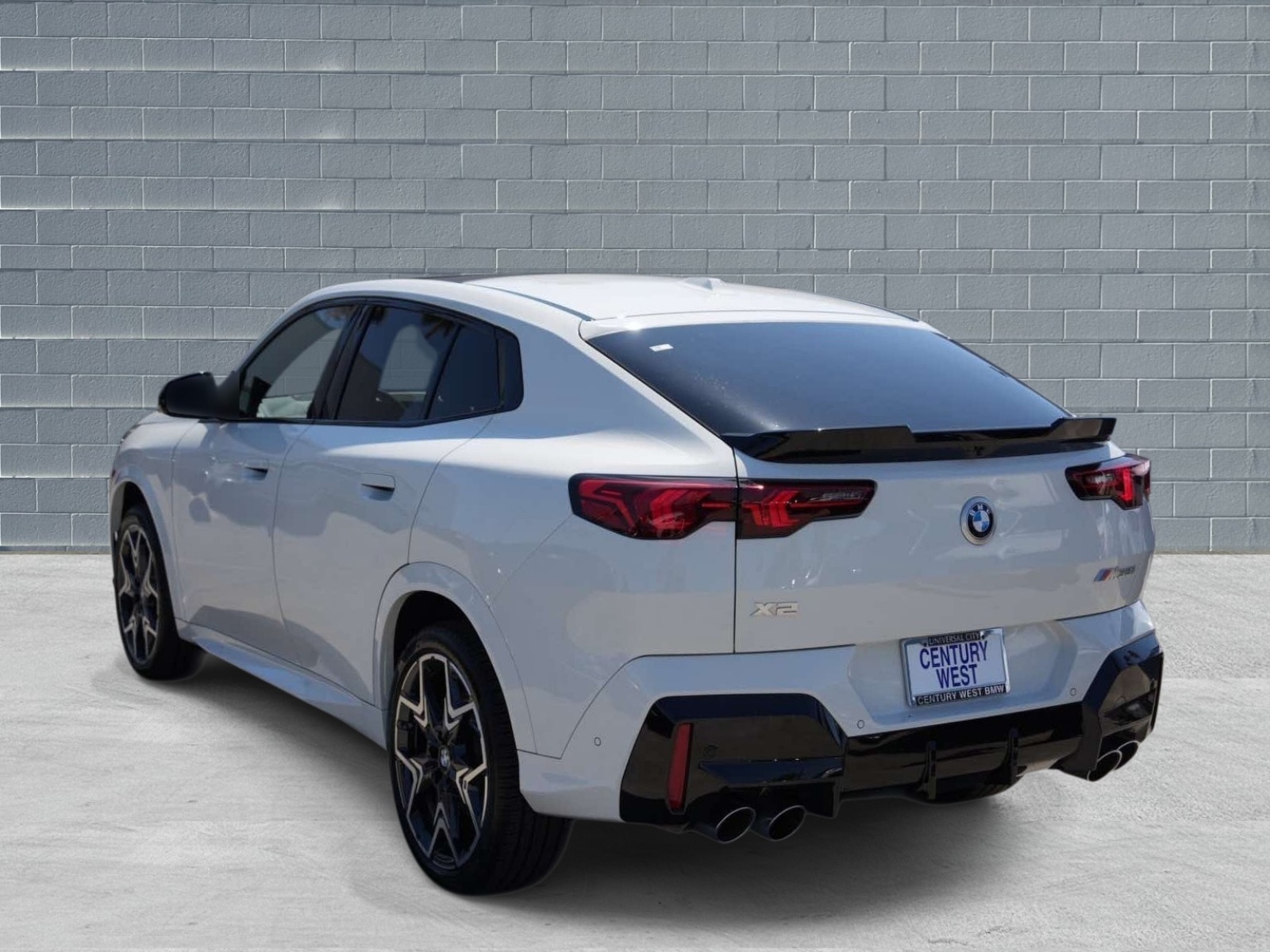 View vehicle photo 3