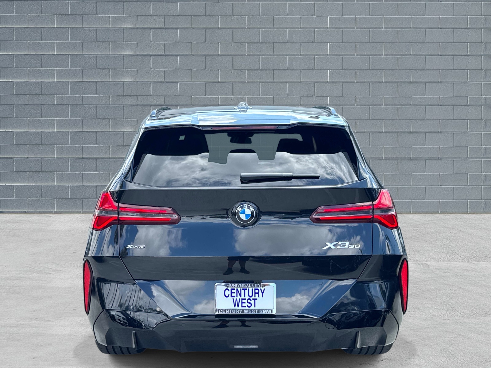 View vehicle photo 4