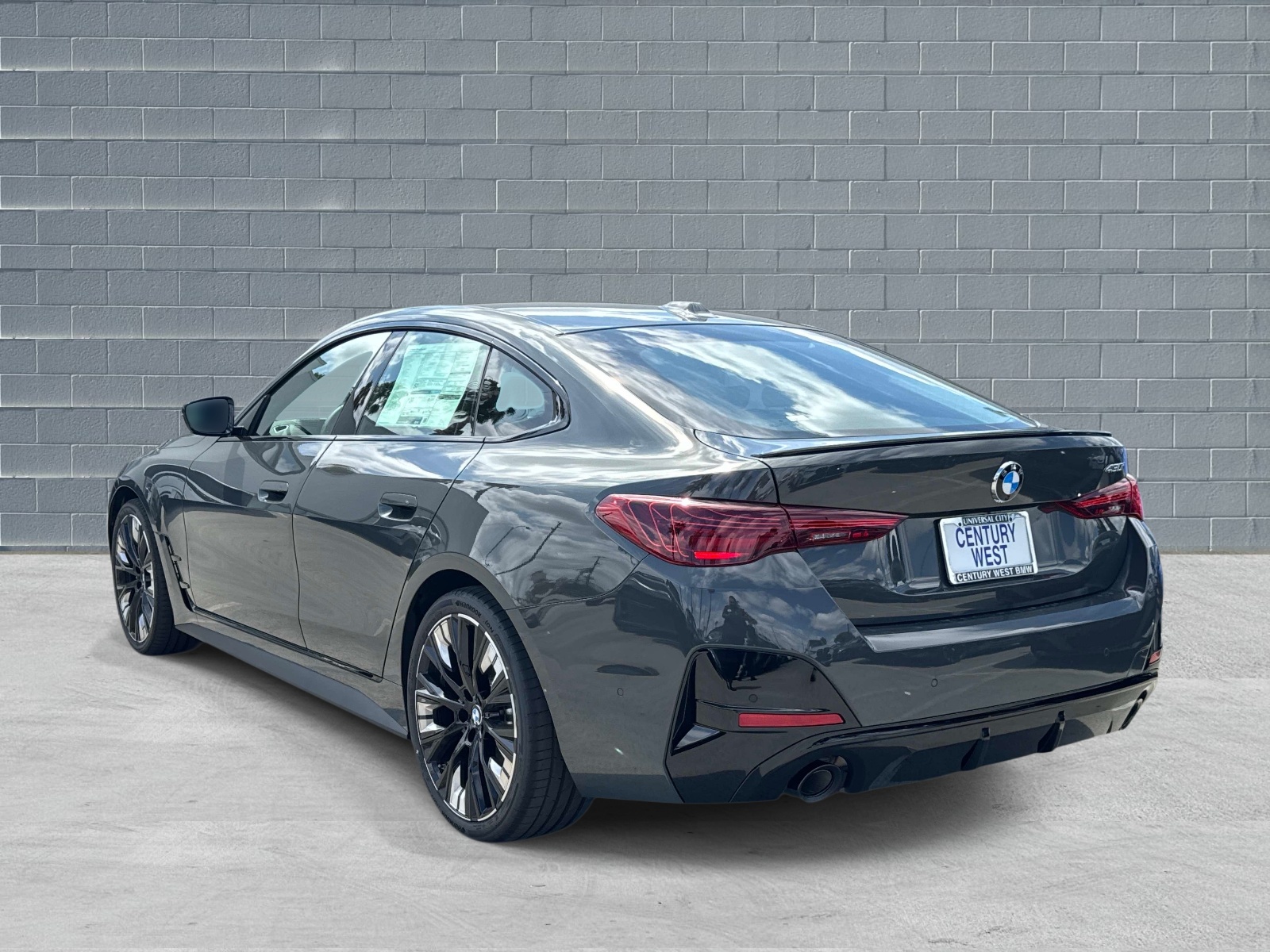 View vehicle photo 3