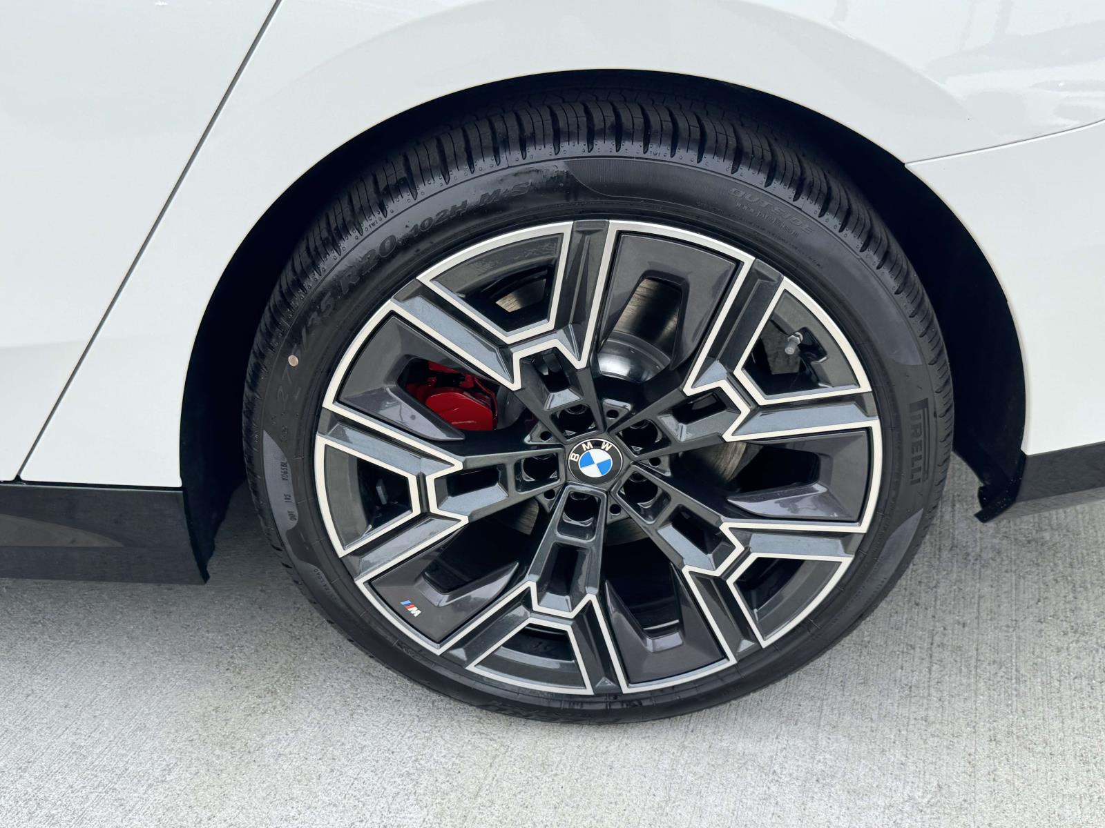 View vehicle photo 5